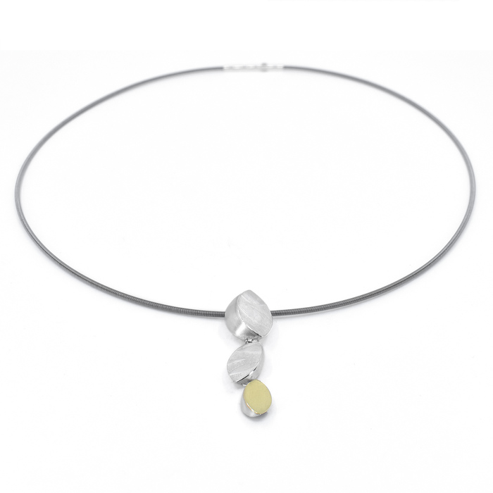 P44Triple Leaf Pendant